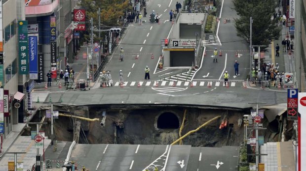 Обвал дороги в Японии