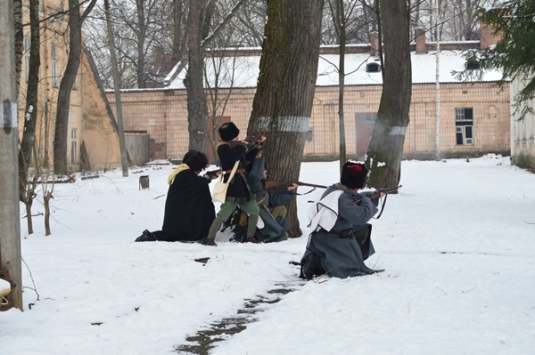&quot;Это была победа духа и идеи&quot;: в Ивано-Франковске провели реконструкцию боя под Крутами