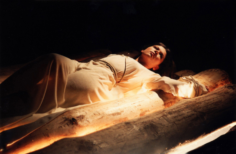 "Світанок" тривалістю в 20 років: як знімали кліп на хіт Руслани (фото, відео)