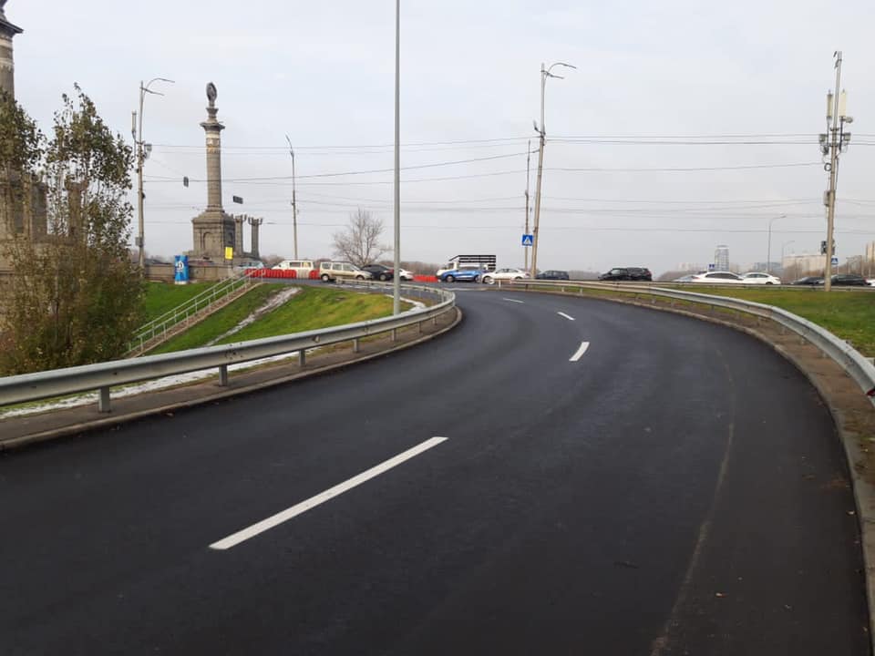 В Киеве открыли развязку, которую ремонтировали почти 12 лет