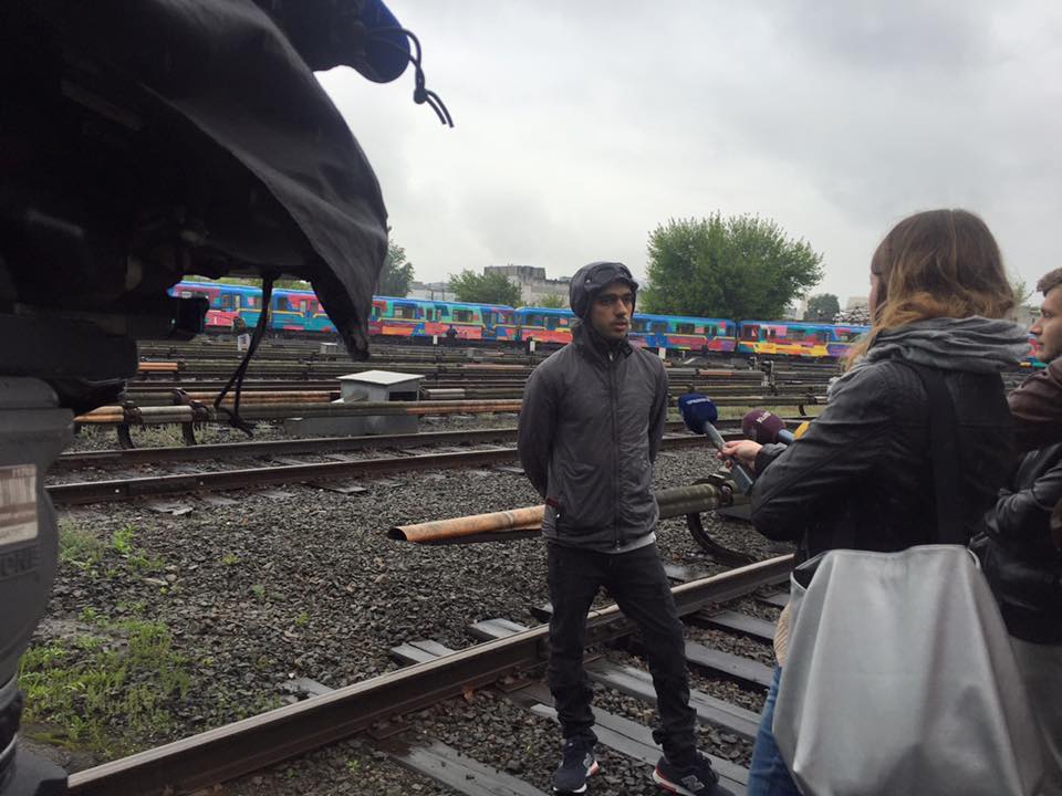 Художественный поезд: в Киеве появился разноцветный состав метро