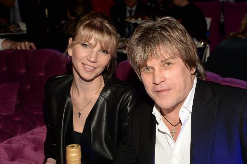 "Закрываюсь дома и пью": российский певец заявил о своем "тихом" алкоголизме