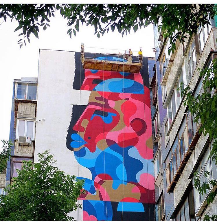 Мурал на Позняках