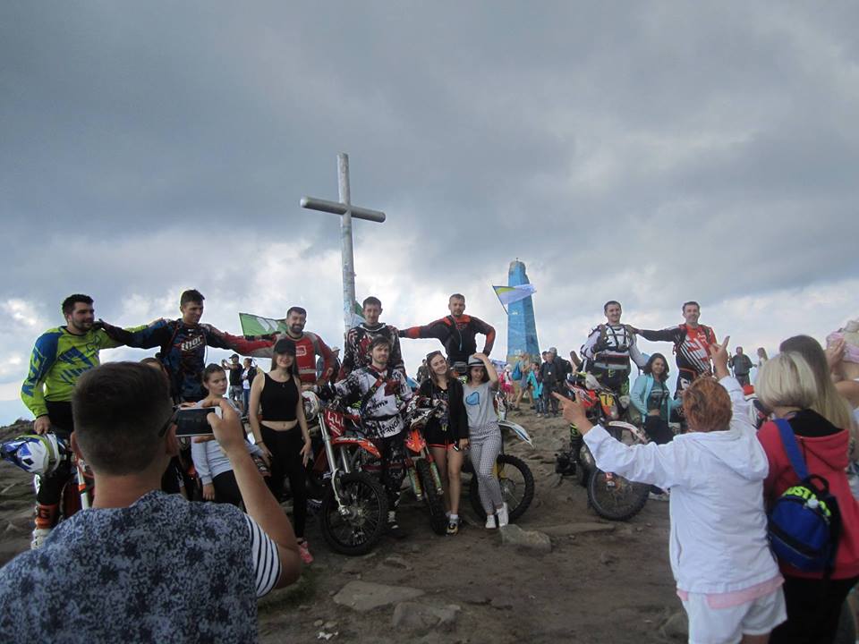 Говерла гора мотоцикл байк фото