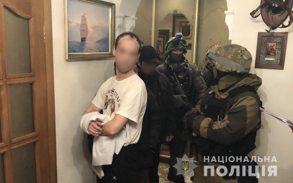 Под Киевом поймали целую банду &quot;оборотней в погонах&quot; (видео)