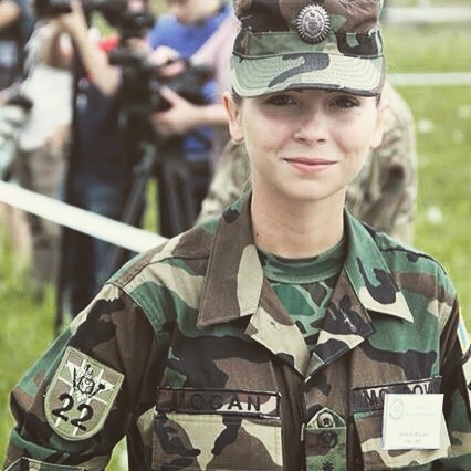 Краса врятує світ: 14 фото найвідважніших дівчат-захисниць України