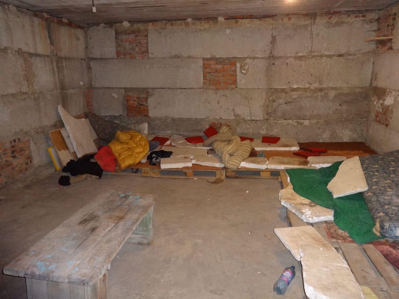 Всплыли чудовищные фото из тюрьмы Донецка, в которой пытают людей