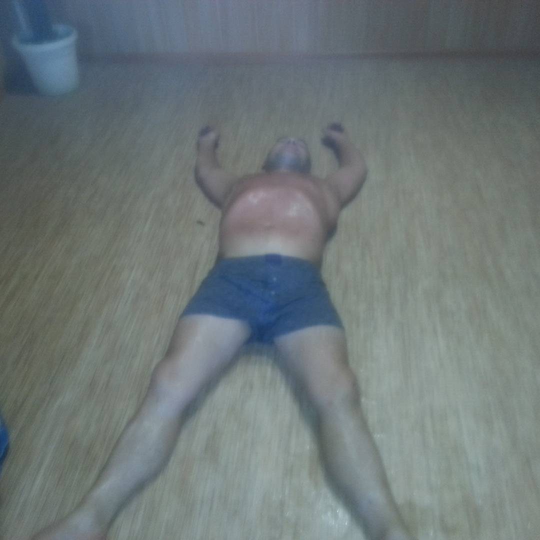 Россия, как она есть: подросток прославил своего пьяного батю в сети (фото и видео)