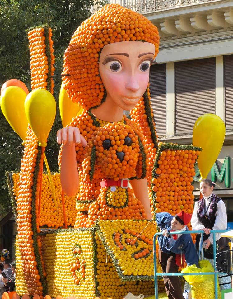 У Франції проходить фестиваль лимонів