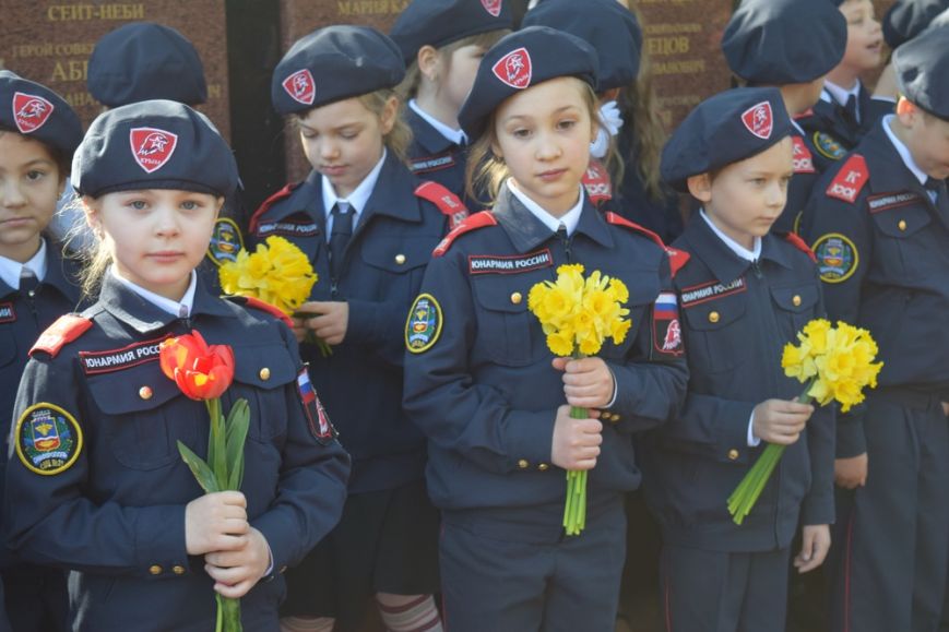 В Крыму оккупанты "призывают" детей в "армию"