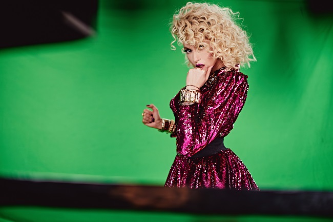 Королева ночи: Оля Полякова представила новый зажигательный клип