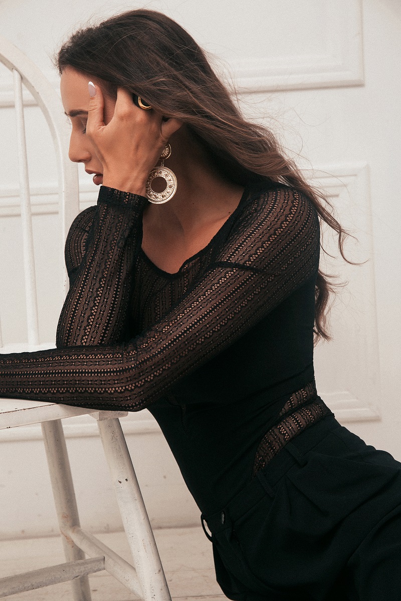 Гімнастка Ганна Різатдінова показала розкішні форми у стильній fashion-зйомці