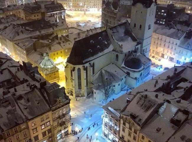 Снегопады в Украине: самые невероятные фото