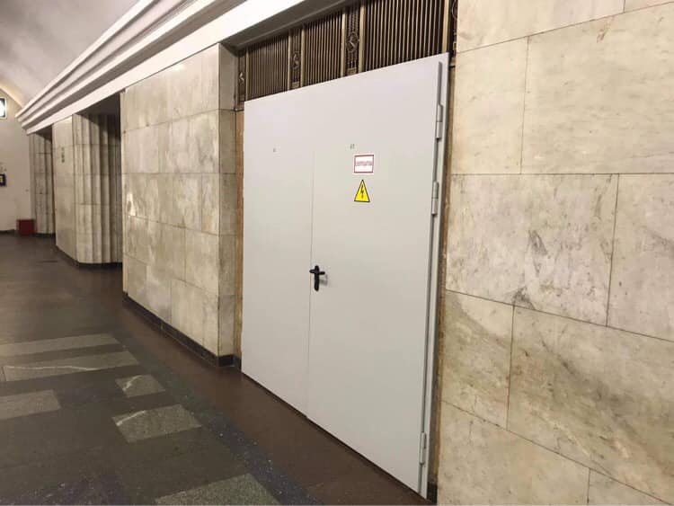 Новый скандал в метро Киева набирает обороты: "вандализм продолжается"