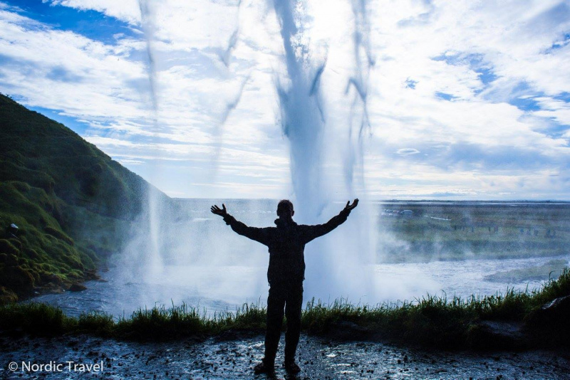Легальна зброя, заборонені імена і скандинавські олігархи: незвичайні факти про Ісландію від українця