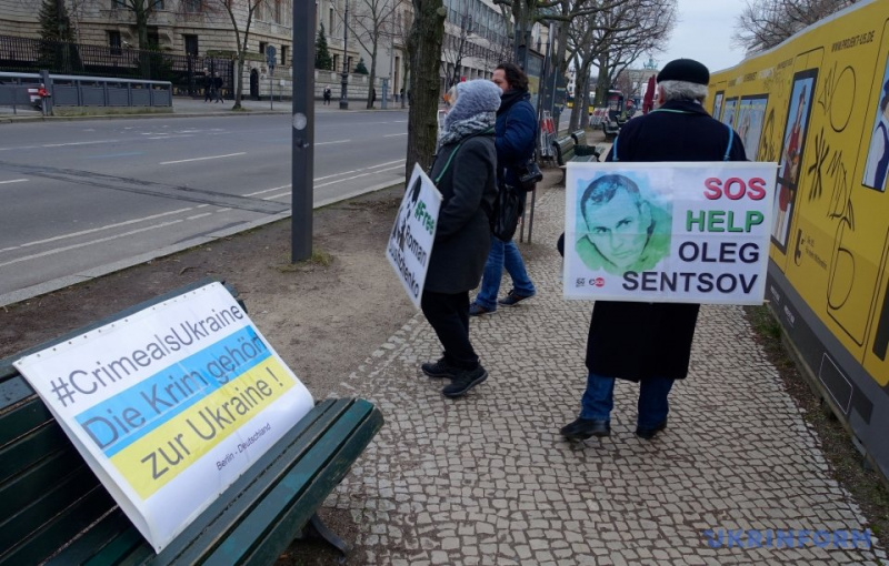 В Берліні росіяни провели акцію на захист кримських татар