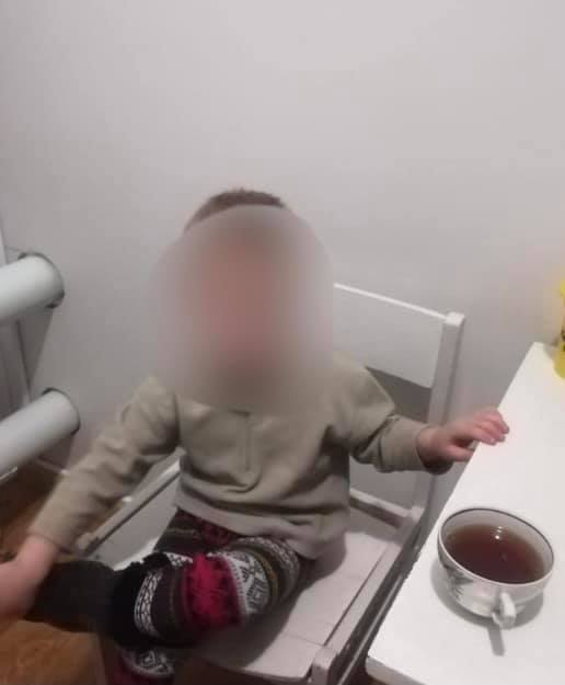Взимку без верхнього одягу: у Кривому Розі вночі на вулиці знайшли малюка