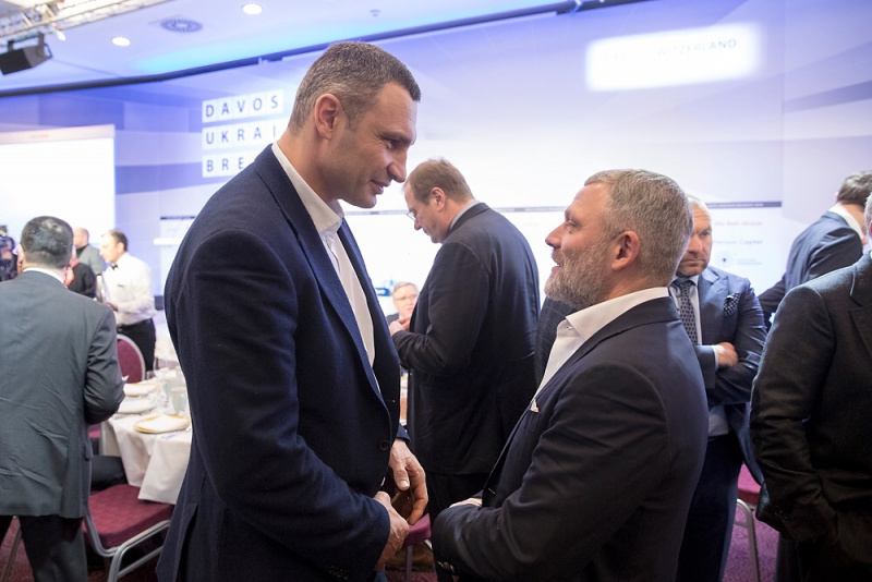 Братьям Кличко в Давосе вручили Специальную награду