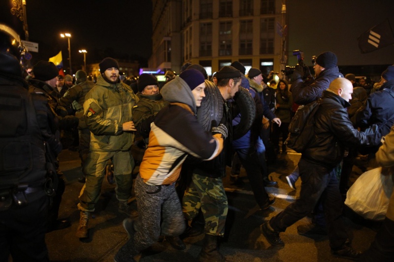 День достоинства и свободы: фоторепортаж с третьей годовщины Майдана