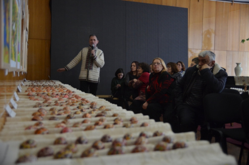 У Чернівцях презентували колекцію з 400 писанок (фото)