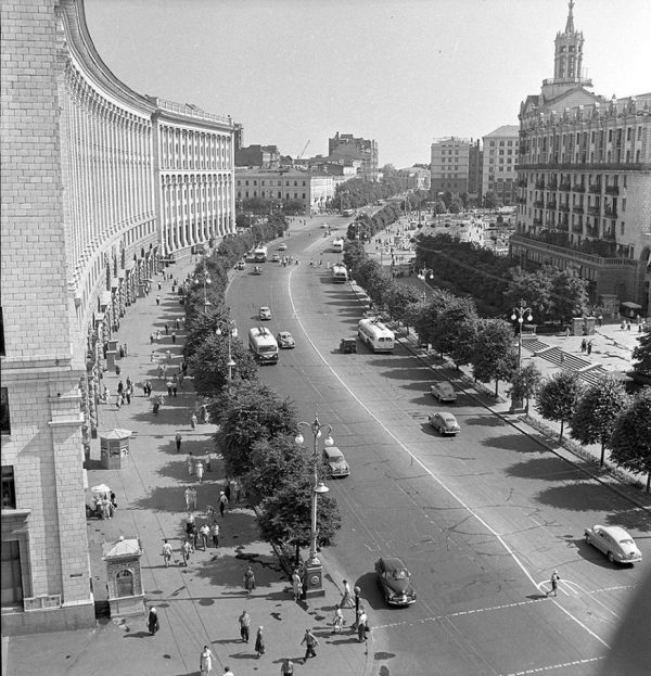 Хрещатик в 1965: в мережі показали фото зеленого центру без заторів