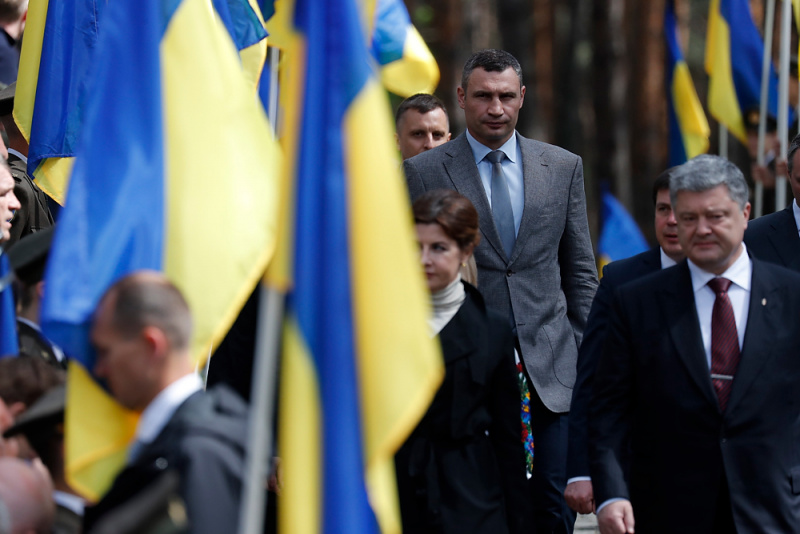 Кличко: Наша ответственность перед памятью жертв репрессий - отстоять нашу государственность