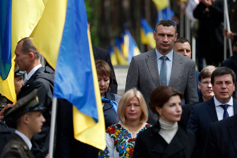 Кличко: Наша ответственность перед памятью жертв репрессий - отстоять нашу государственность