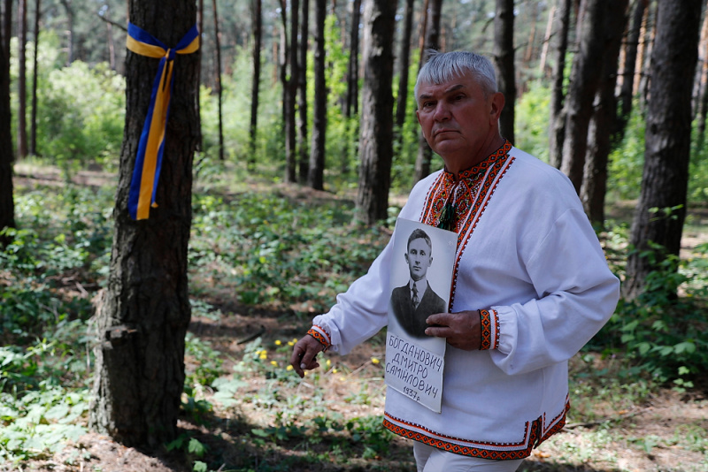 Кличко: Наша ответственность перед памятью жертв репрессий - отстоять нашу государственность
