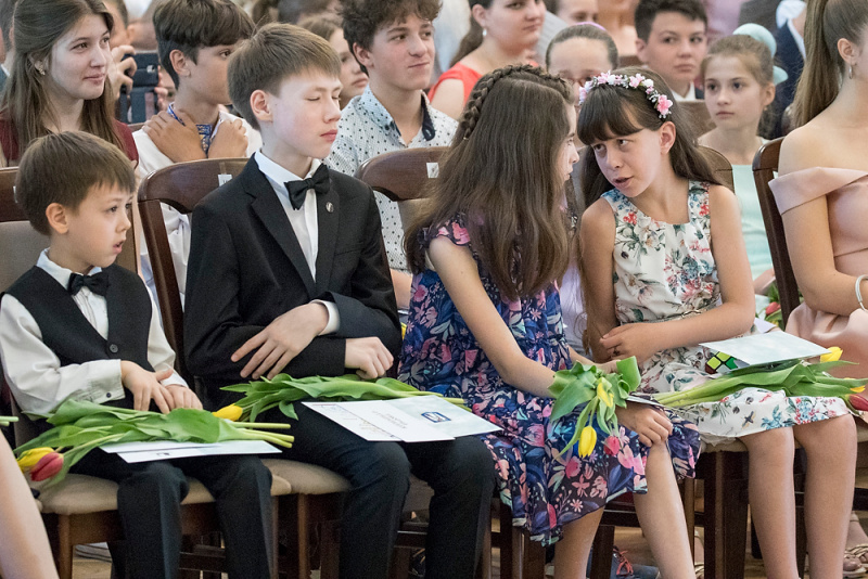 Кличко вручив стипендії міського голови творчим дітям (фото)