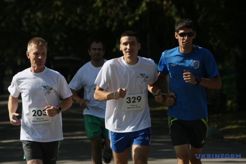 "С именем погибшего героя": в Киеве прошел забег в память воинов