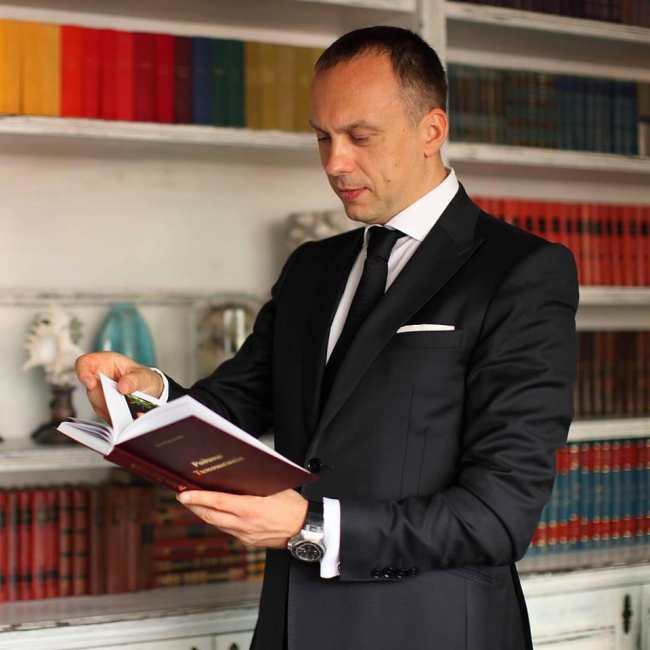 Обвинения в рейдерстве и вызовы полиции: скандал в музыкальной академии им. Чайковского