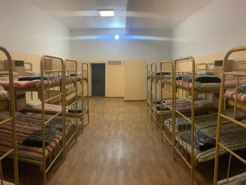 Фото камери в Лук'янівському СІЗО "до" і "після": просто 16 століття