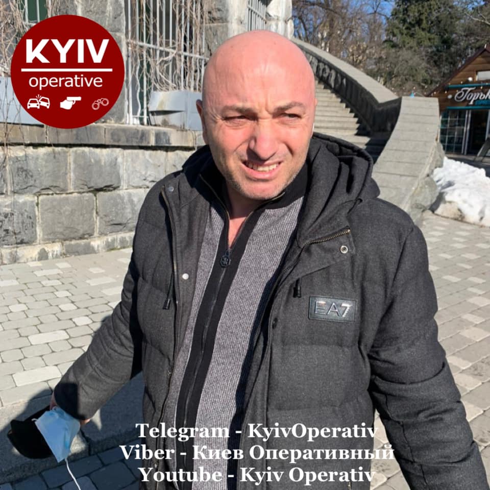 В Киеве задержали банду иностранцев, которые обворовывали людей по схеме "подсадка" (фото)