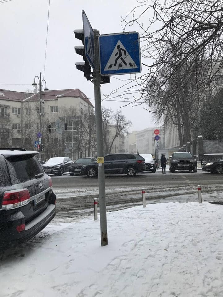 Арахамія кинув джип на "зебрі" під Офісом президента: кияни поскаржилися "копам"