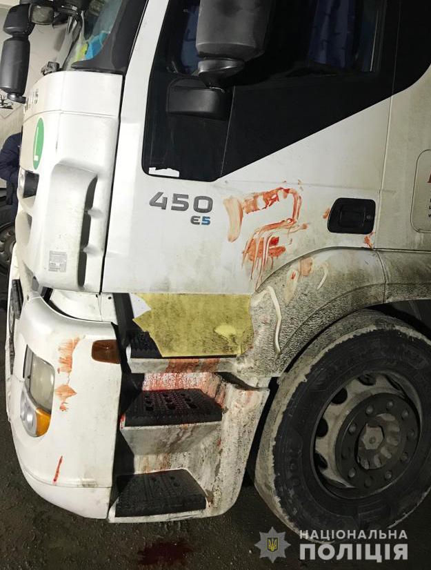 Після 20 ударів ножем зміг вийти з машини: звіряче вбивство іноземця