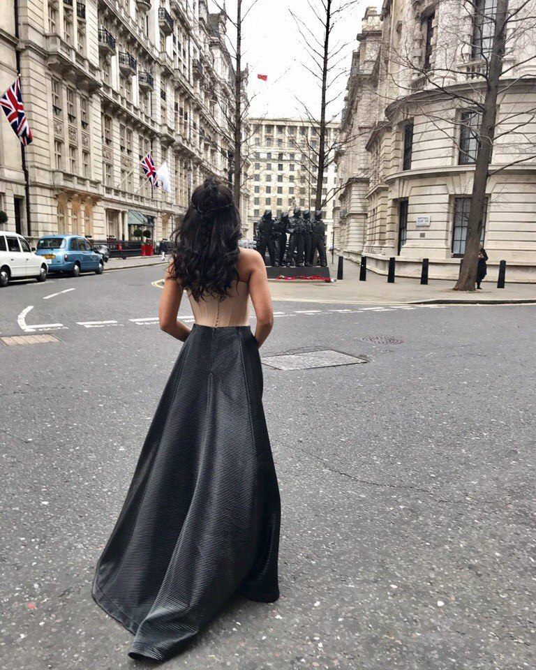 Джамала похвалилася сукнею для церемонії в Лондоні