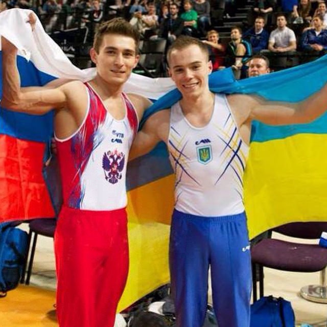 Верняев об отношениях с россиянами: Я не обнимаюсь ни флагом, ни с названием страны