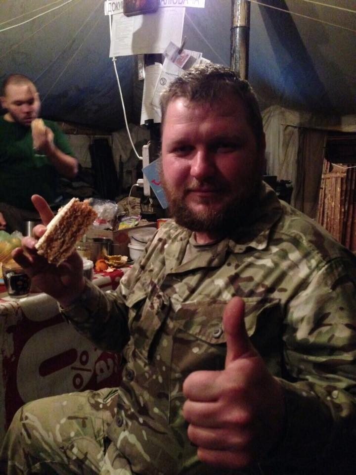 Волонтери просять допомогти народному герою України