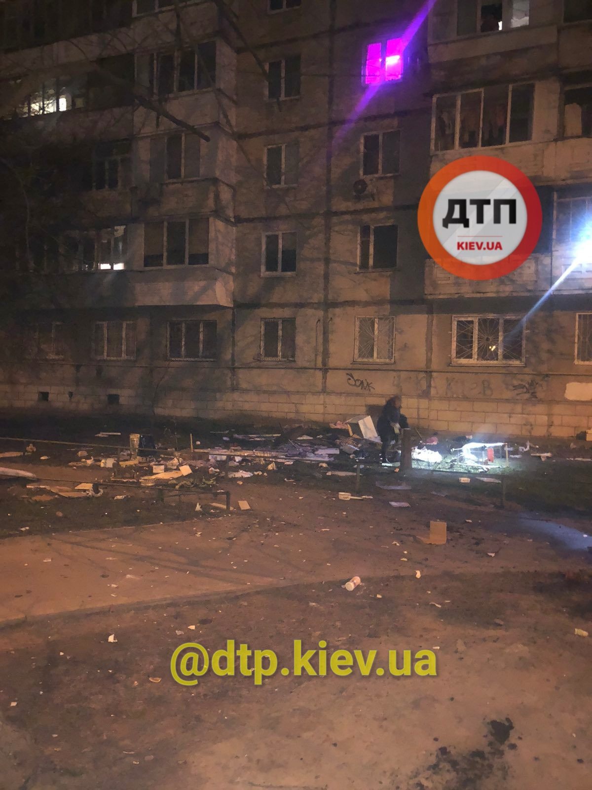 Киянин викинув з вікна багатоповерхівки пів квартири: сусіди приголомшили подробицями (фото)