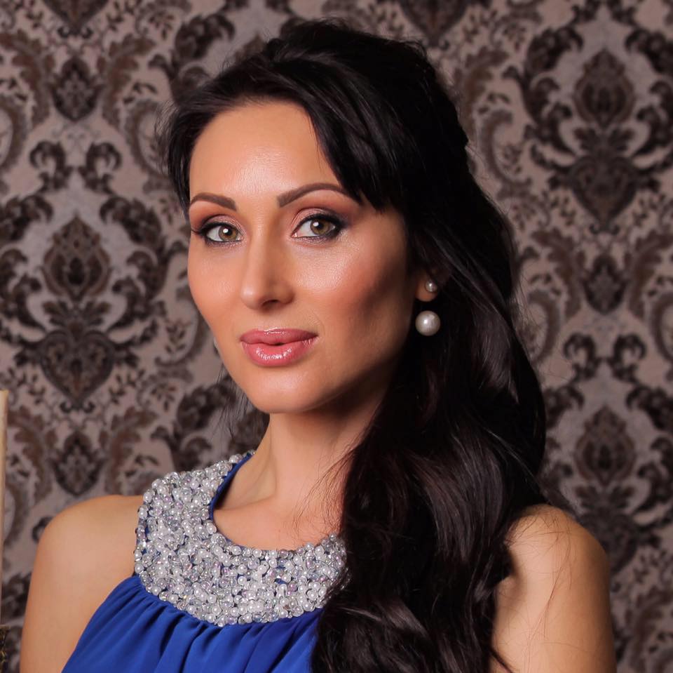 Как встречать Новый 2018 год: подарки, наряды, угощения