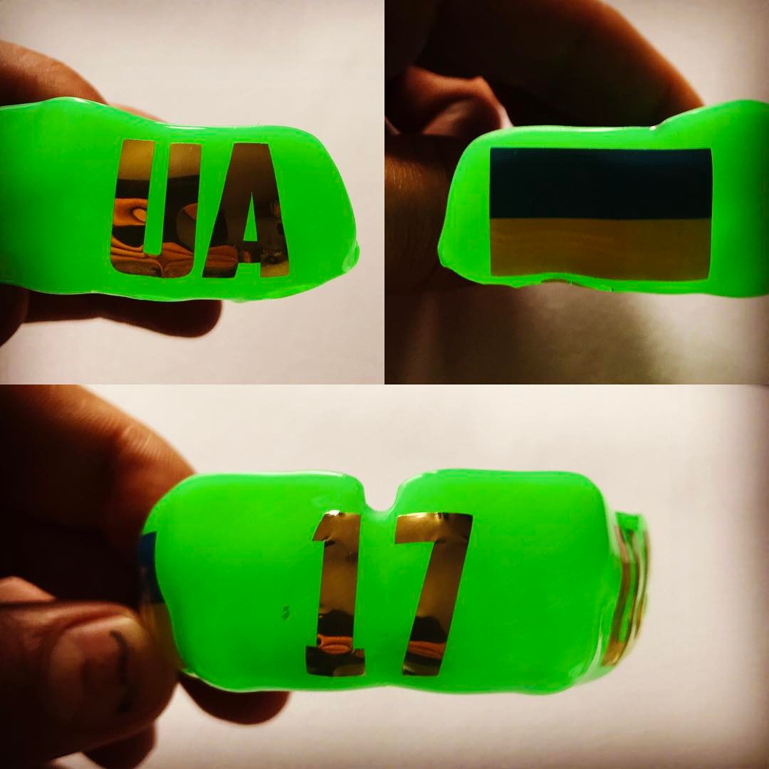 Усик показал свою патриотическую капу