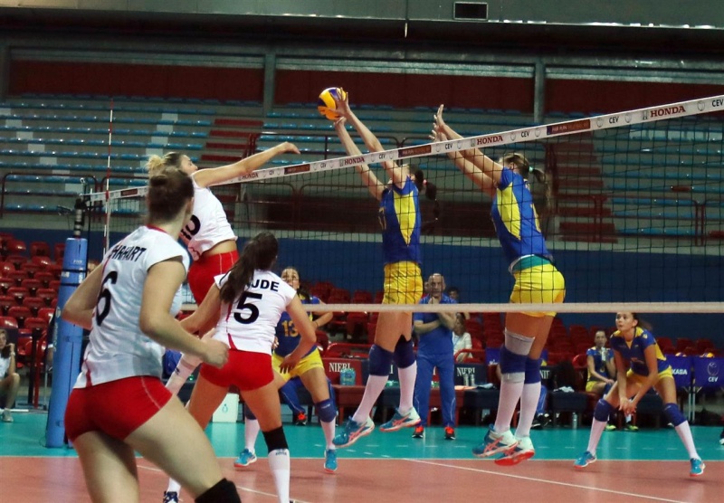 Українські волейболістки з розгромним рахунком здолали Австрію у відборі на Євро 2017