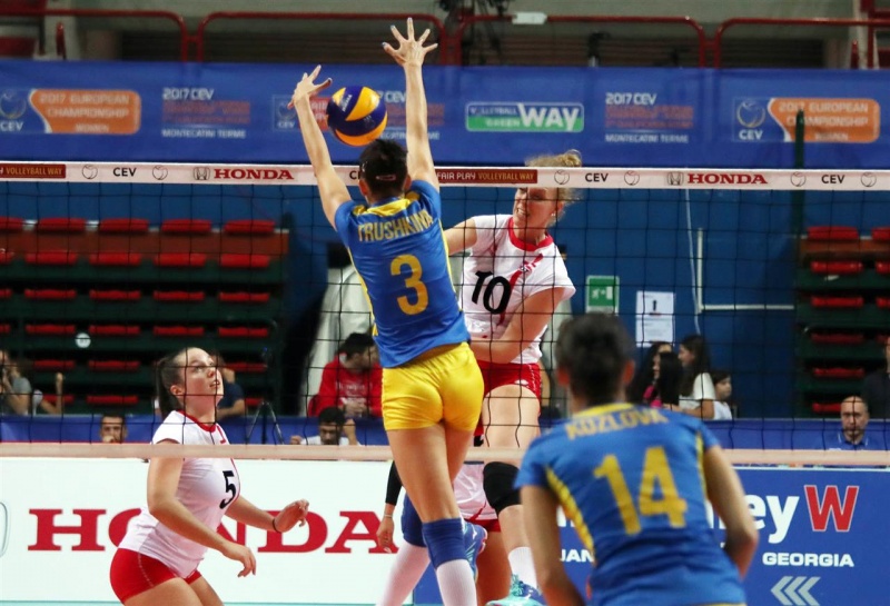 Українські волейболістки з розгромним рахунком здолали Австрію у відборі на Євро 2017