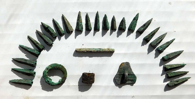 Наконечники стріл, знайдені на розкопках в Полтавській області