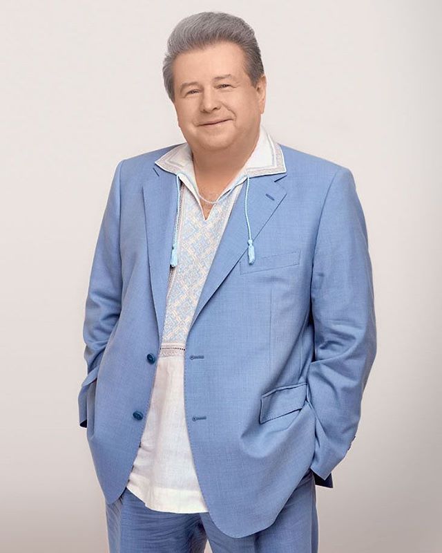 Зіркові українці одягли вишиванки