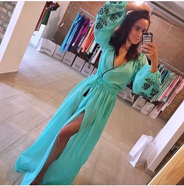 Зіркові українці одягли вишиванки