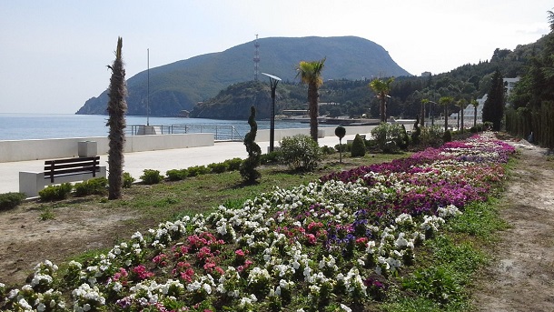 "Русский туристический мир": показательные фото пляжей Крыма насмешили сеть