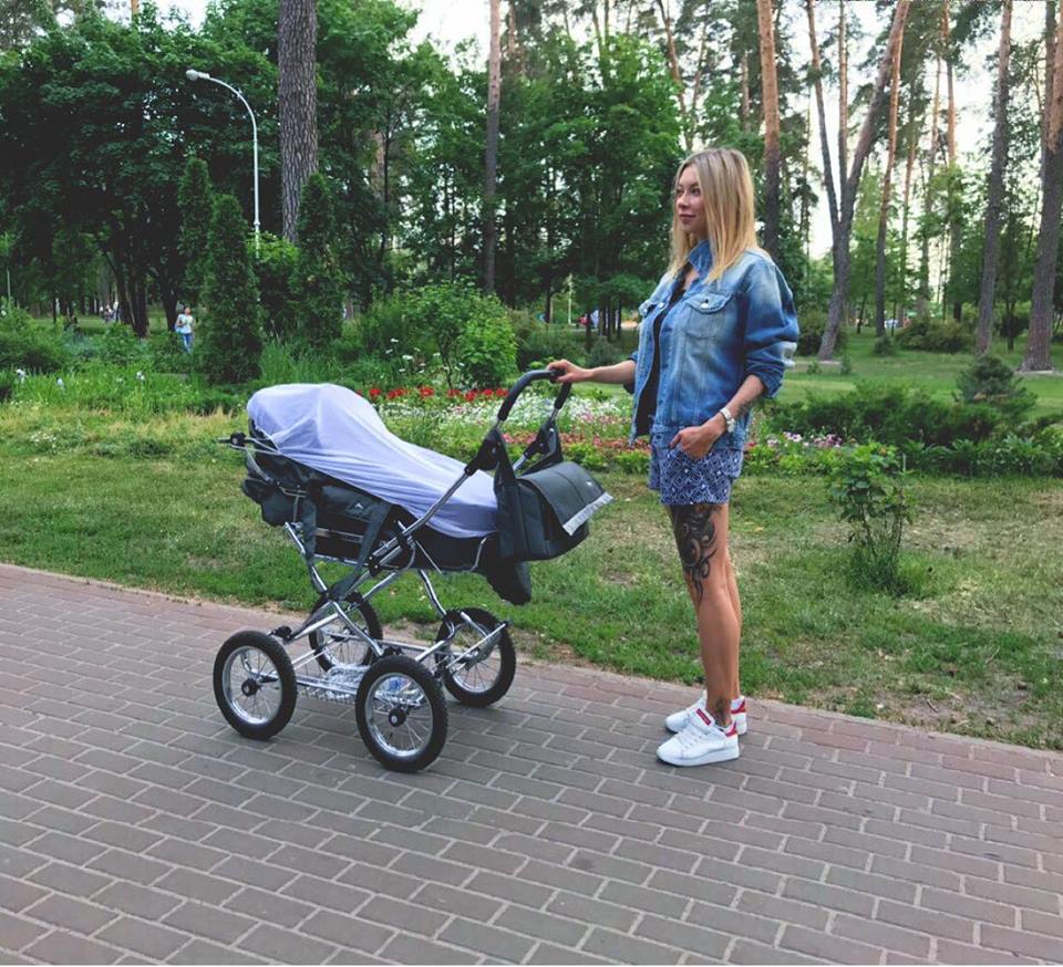 Ступка и Логунова крестили маленькую дочь