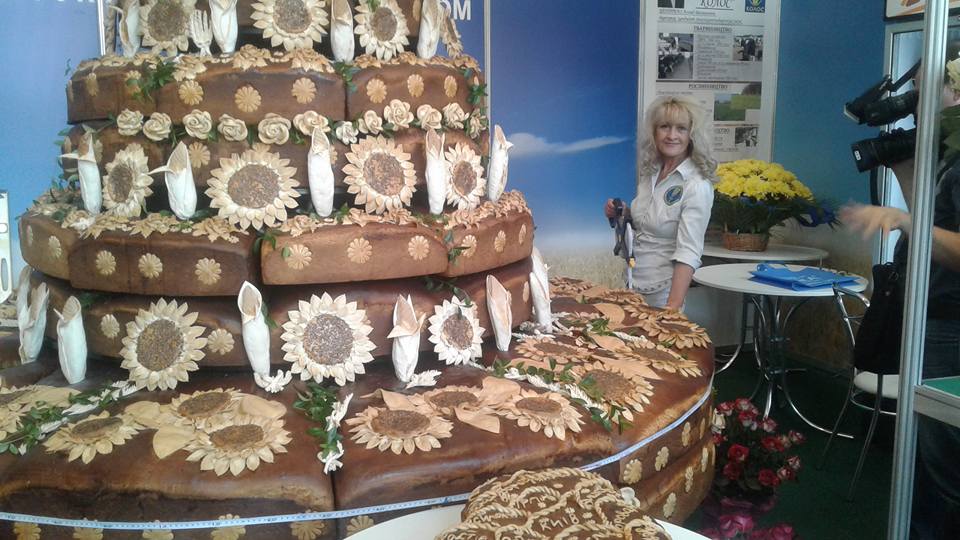 У Києві спекли рекордний коровай