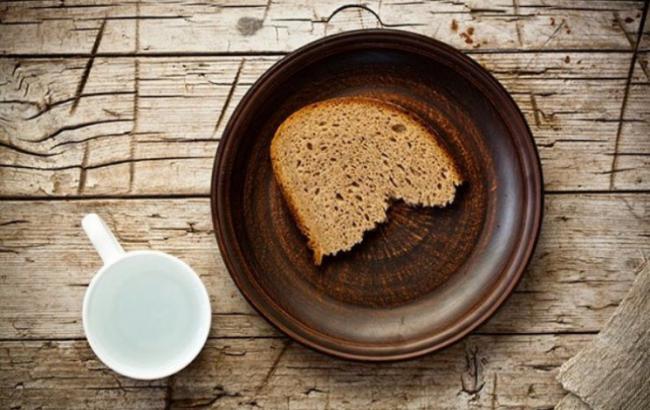 Відмова від їжі – не головне: відмінності Посту у православних та католиків